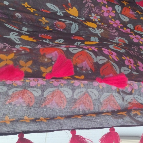 Natural Life Shawl Wrap - Picture 4 of 6